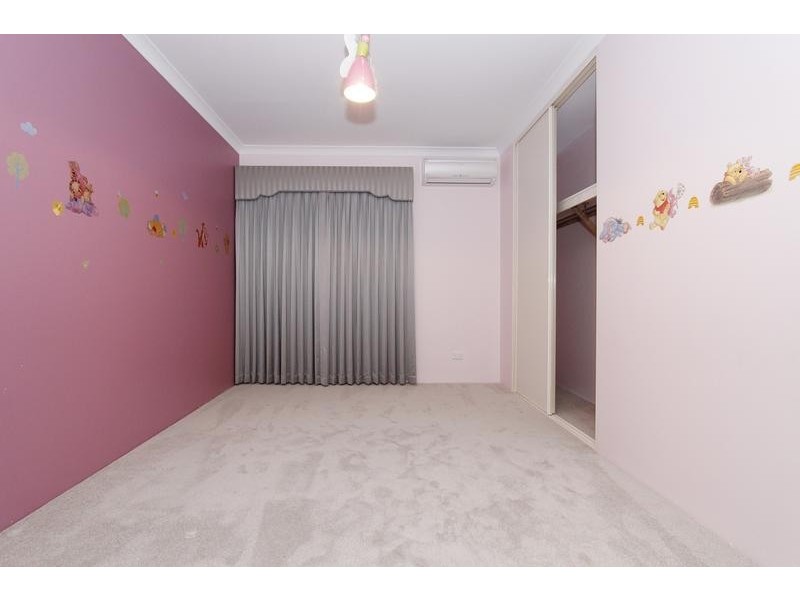 25 Whitehart Ent, Aveley WA 6069