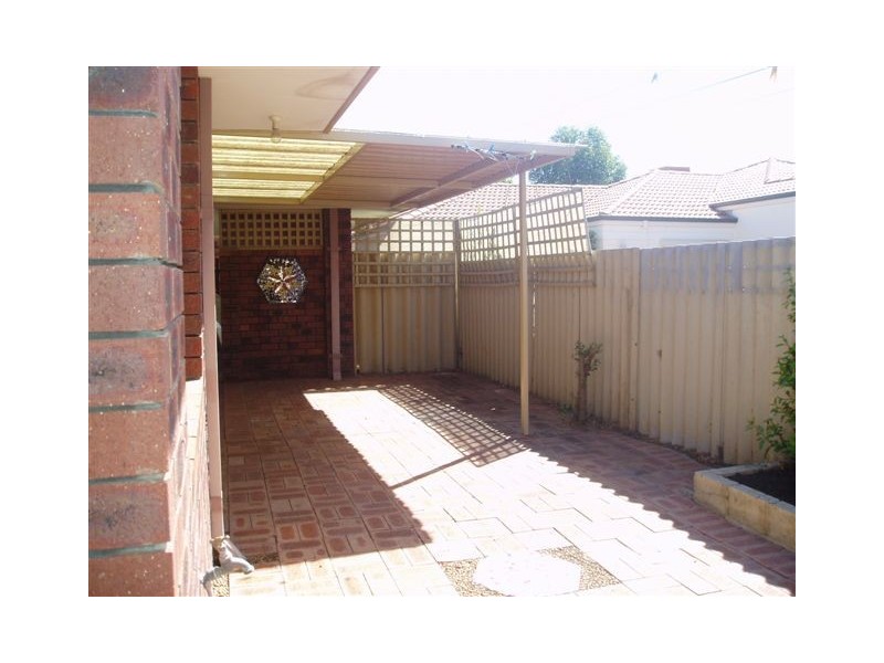 2/105 Pola Street, Dianella WA 6059