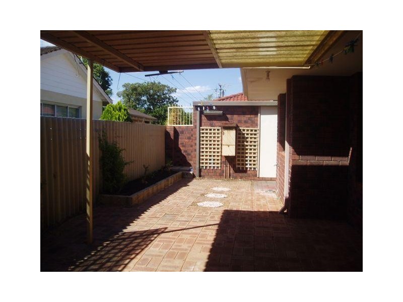 2/105 Pola Street, Dianella WA 6059