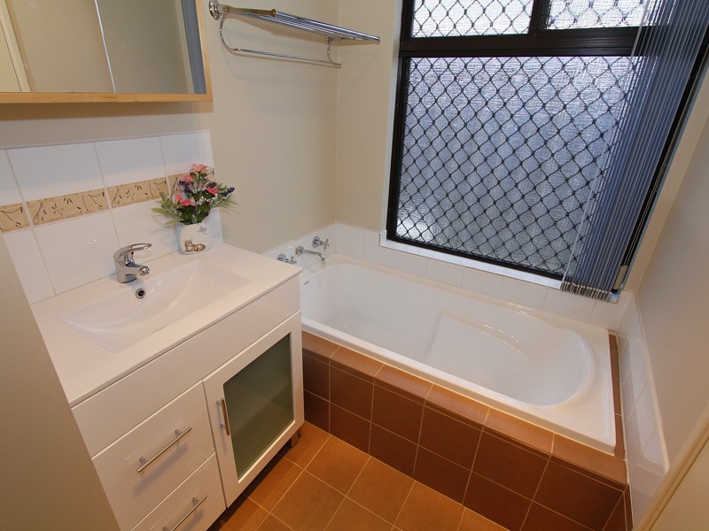 19 Bradbury Place, Alexander Heights WA 6064