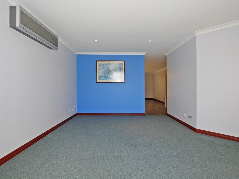 19 Bradbury Place, Alexander Heights WA 6064