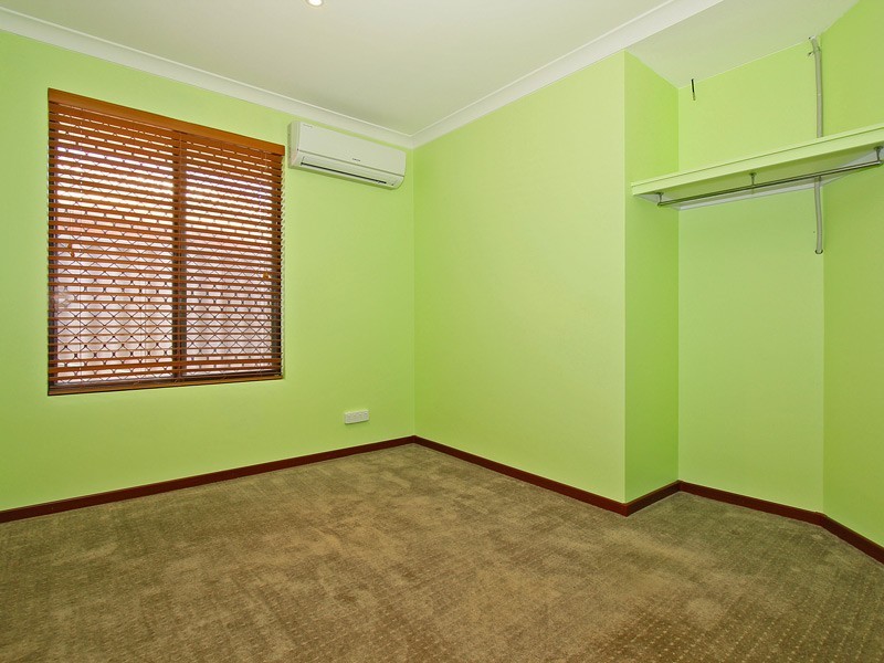 19 Bradbury Place, Alexander Heights WA 6064