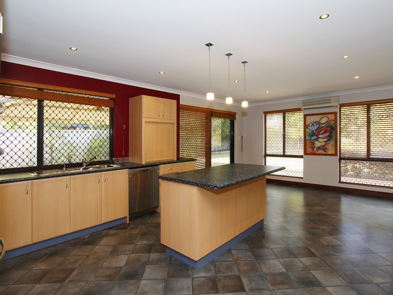 19 Bradbury Place, Alexander Heights WA 6064