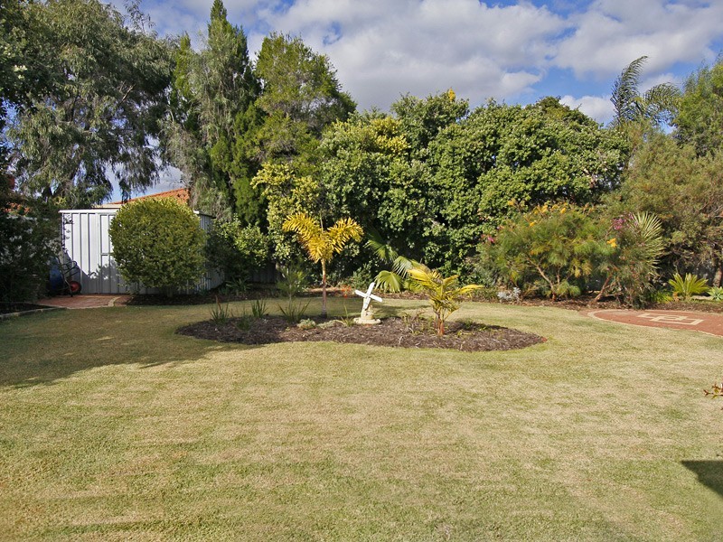 19 Bradbury Place, Alexander Heights WA 6064