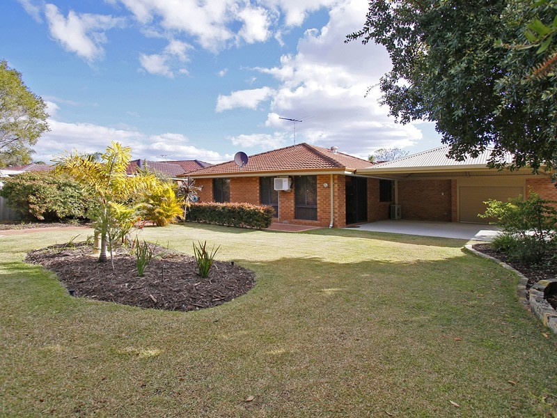 19 Bradbury Place, Alexander Heights WA 6064