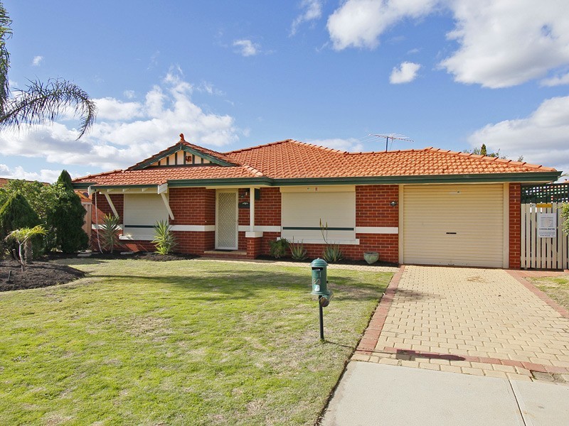 24 Tabubil Gardens, Ballajura WA 6066