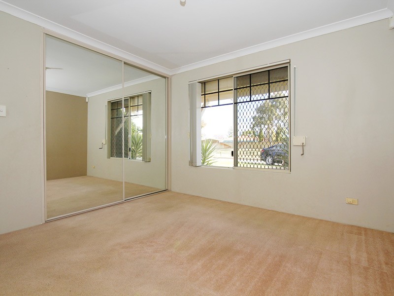 24 Tabubil Gardens, Ballajura WA 6066