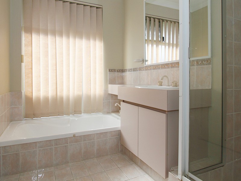 24 Tabubil Gardens, Ballajura WA 6066