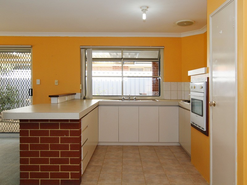 24 Tabubil Gardens, Ballajura WA 6066