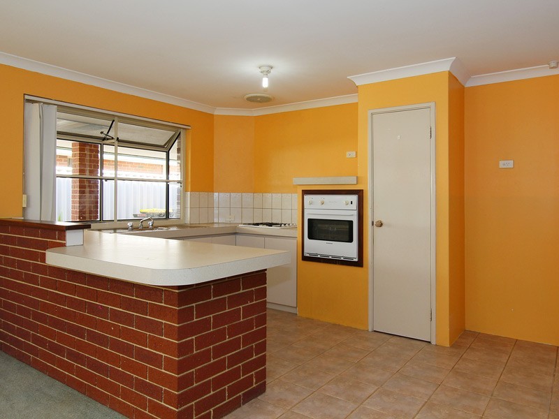 24 Tabubil Gardens, Ballajura WA 6066