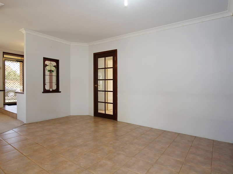 24 Tabubil Gardens, Ballajura WA 6066
