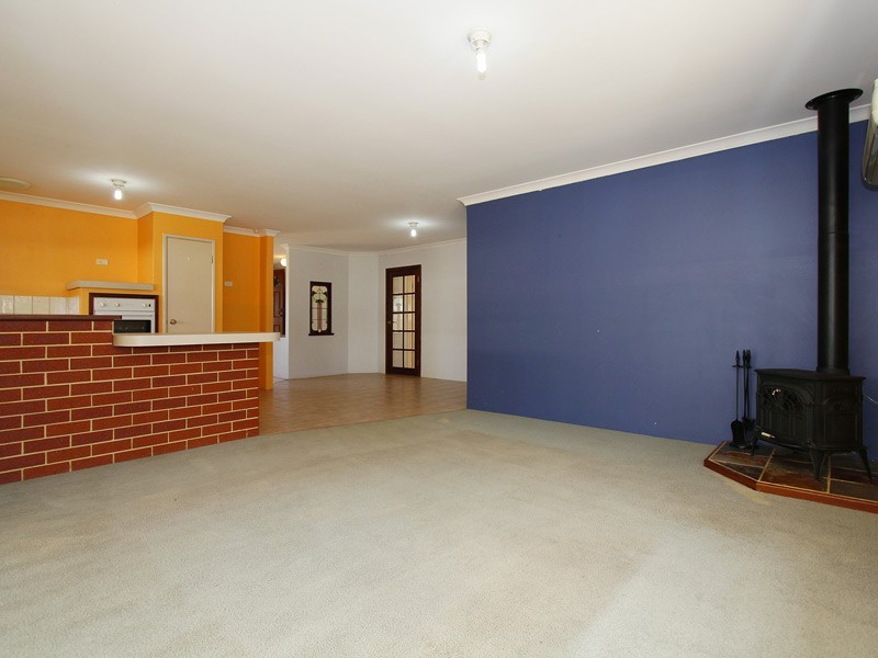 24 Tabubil Gardens, Ballajura WA 6066