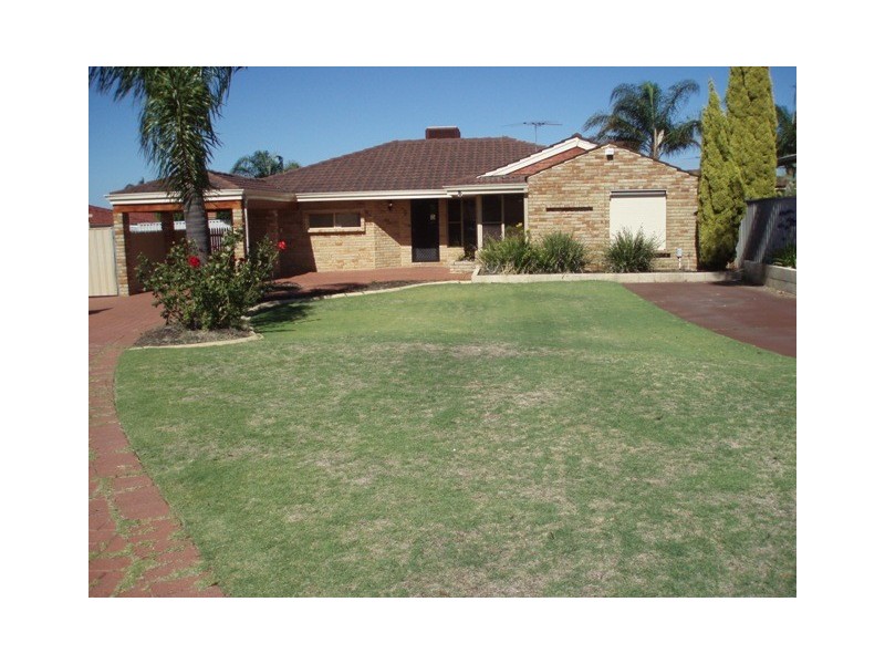 8 Stella Place, Alexander Heights WA 6064