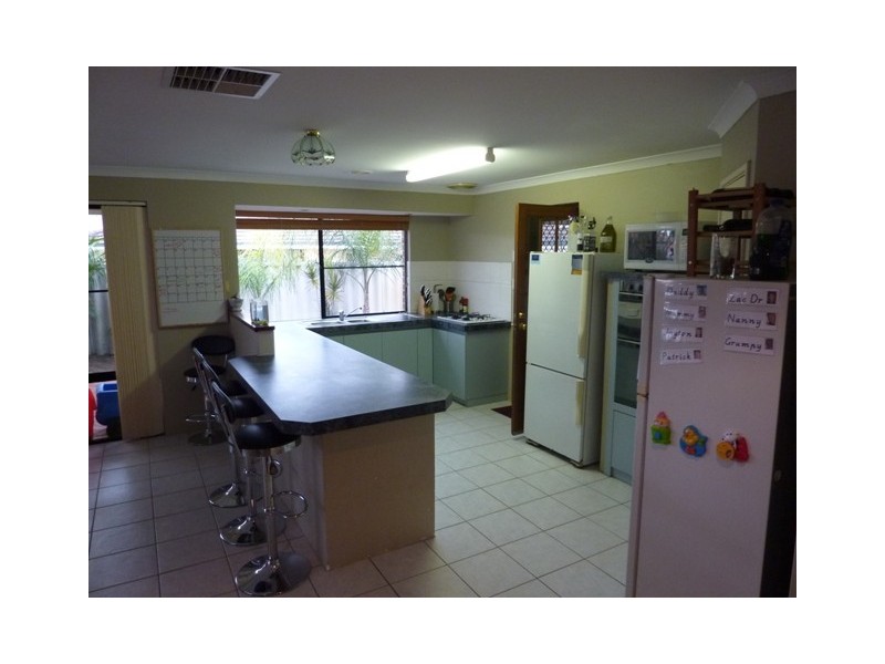 8 Blue Grove, Alexander Heights WA 6064