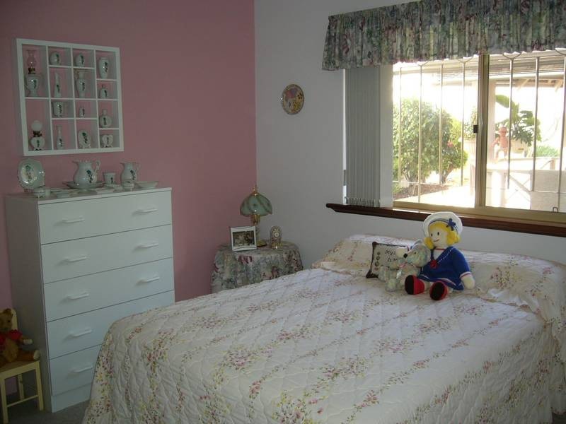 415 Summerlakes Parade, Ballajura WA 6066