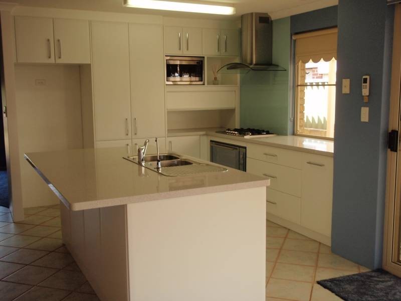 21 Gilroyd Loop, Ballajura WA 6066