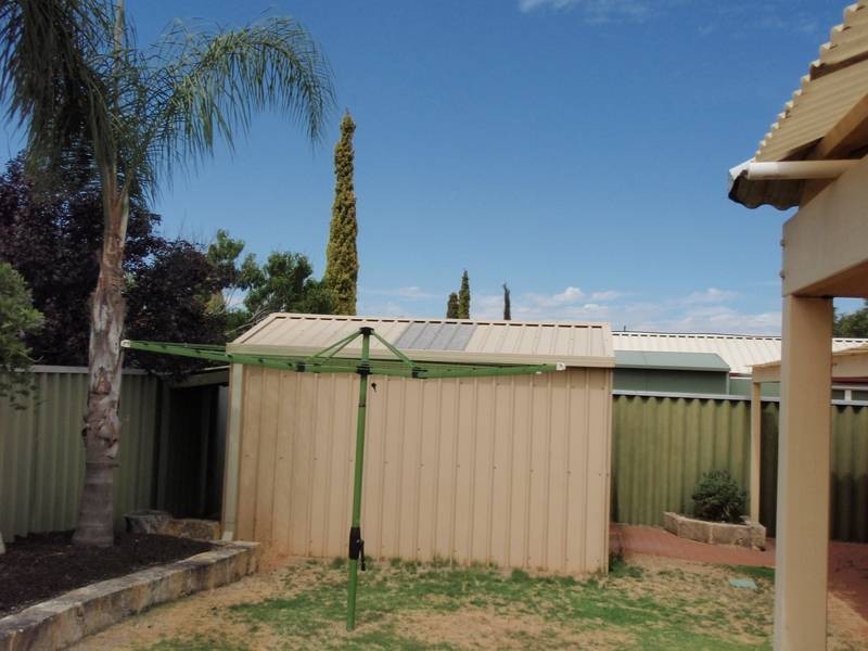 21 Gilroyd Loop, Ballajura WA 6066