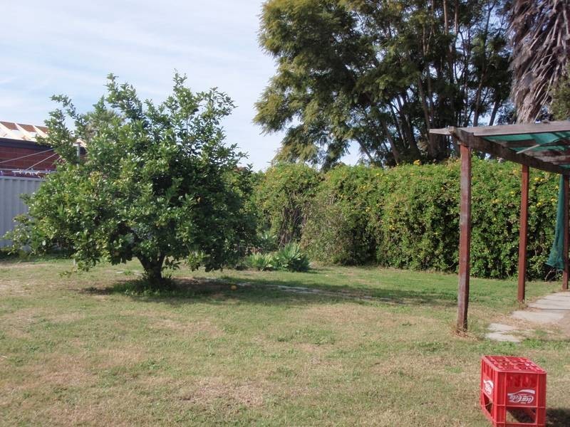 6 Garnett Place, Balga WA 6061