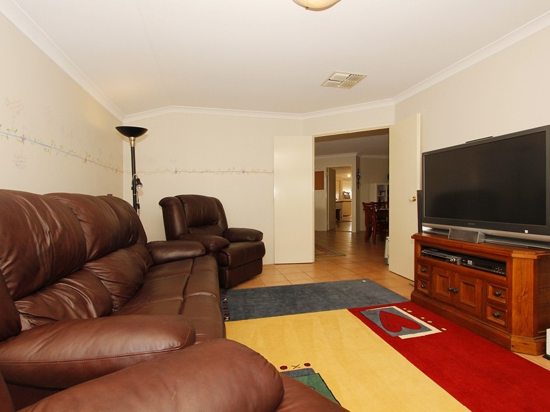 3 Bartle Lane, Alexander Heights WA 6064