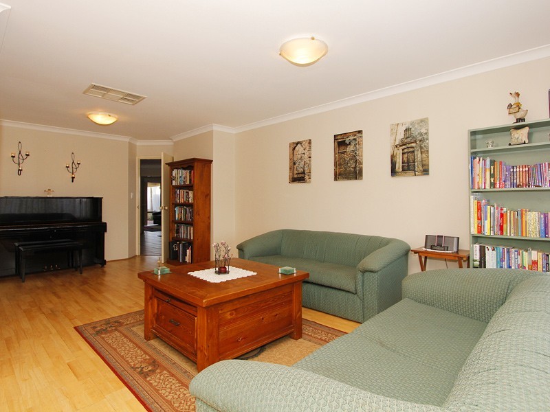 3 Bartle Lane, Alexander Heights WA 6064