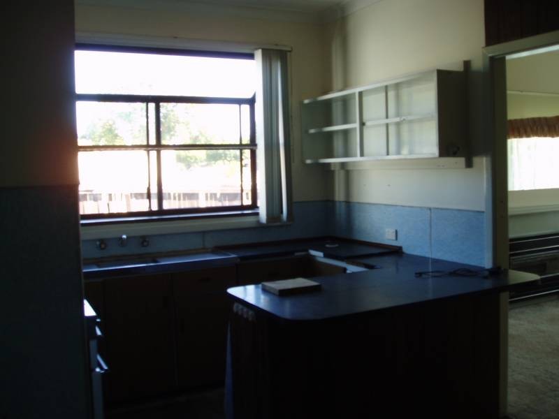 14 Poynings Street, Westminster WA 6061