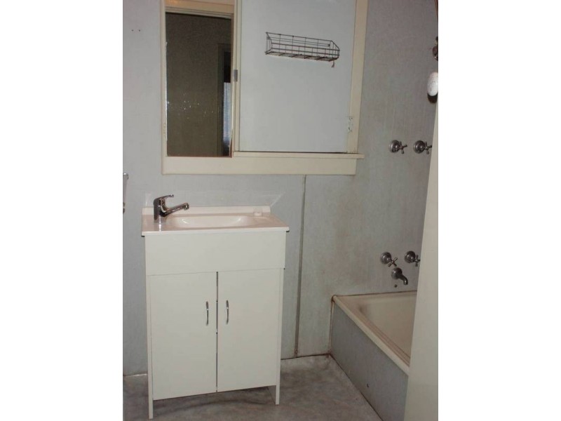 14 Poynings Street, Westminster WA 6061