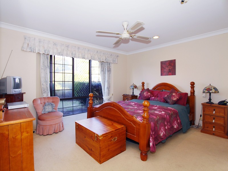 5 Carnaby Place, Alexander Heights WA 6064