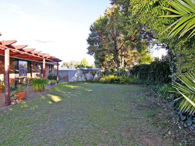 5 Carnaby Place, Alexander Heights WA 6064