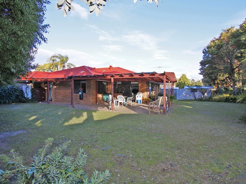 5 Carnaby Place, Alexander Heights WA 6064