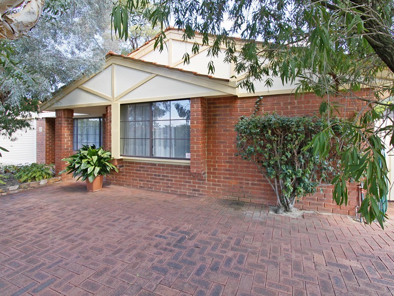 12 Rosebury Avenue, Alexander Heights WA 6064