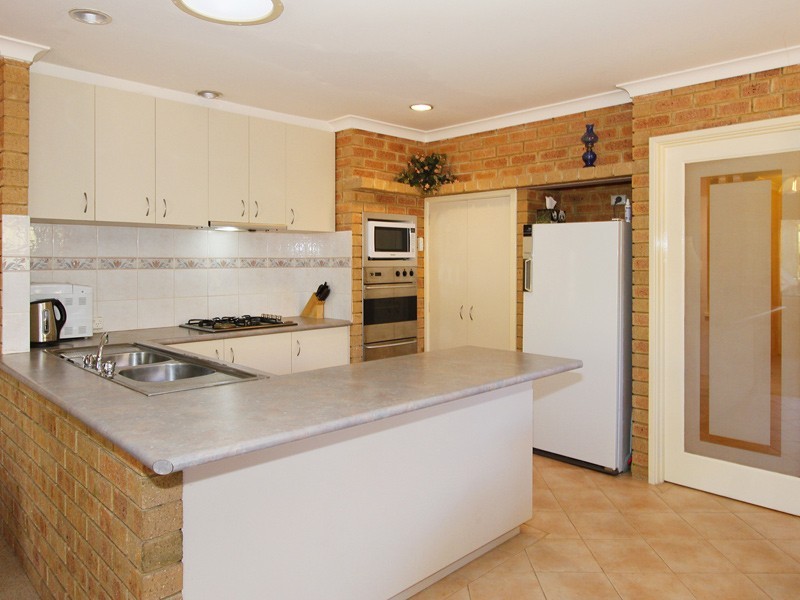 12 Rosebury Avenue, Alexander Heights WA 6064