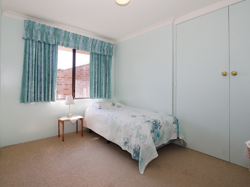 12 Rosebury Avenue, Alexander Heights WA 6064