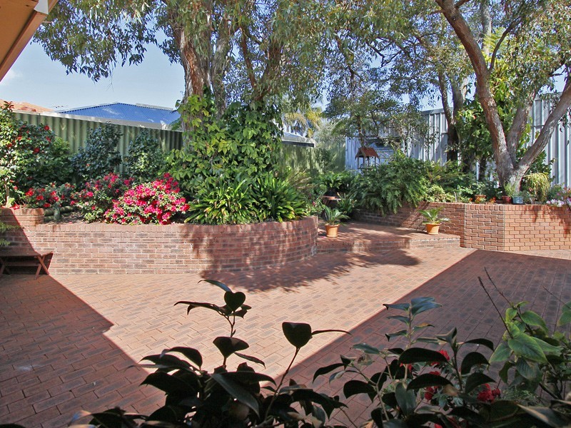 12 Rosebury Avenue, Alexander Heights WA 6064