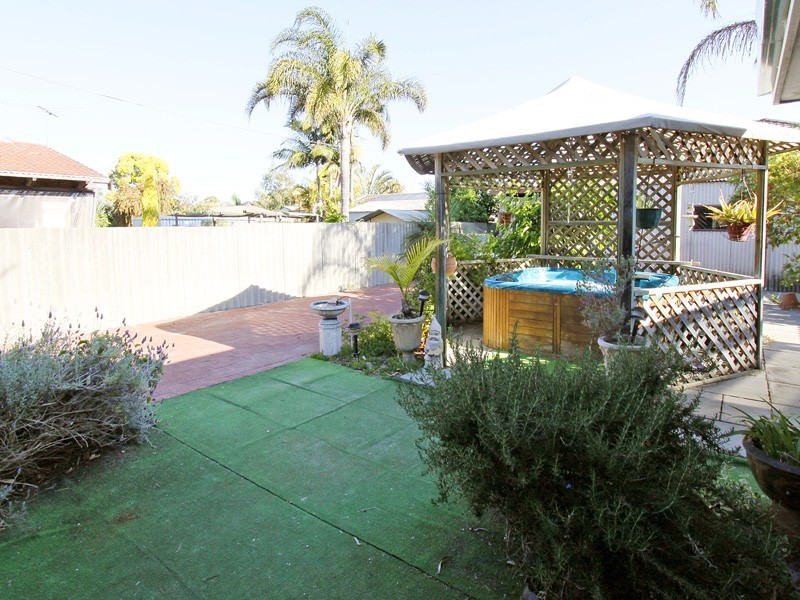 13 Alderhurst Crescent, Bayswater WA 6053