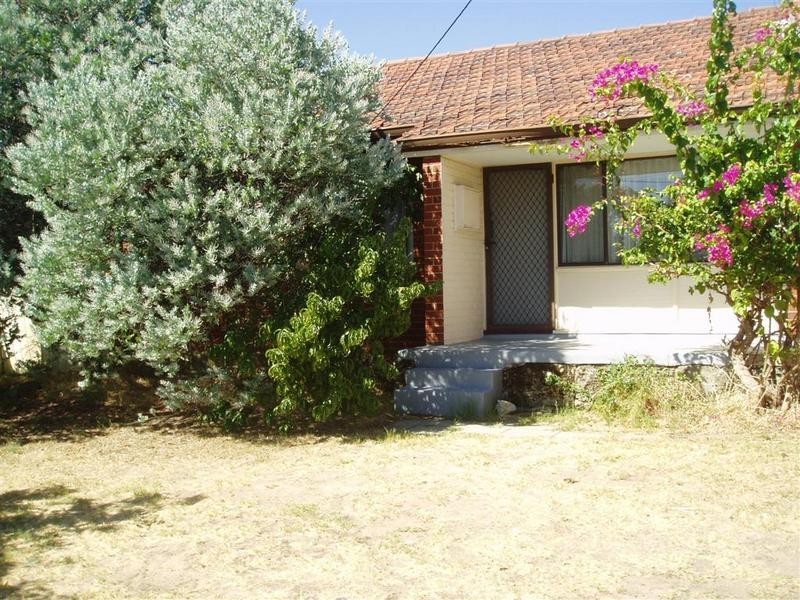 14 Poynings Street, Westminster WA 6061