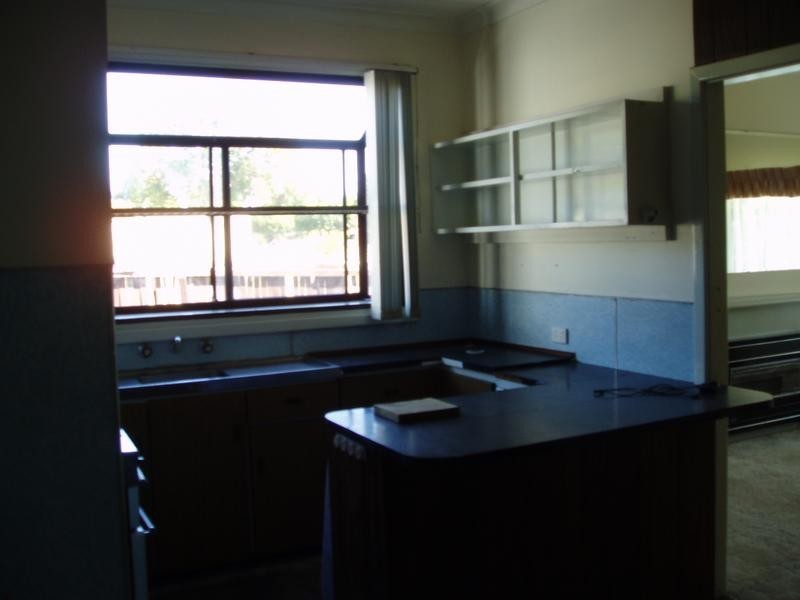 14 Poynings Street, Westminster WA 6061