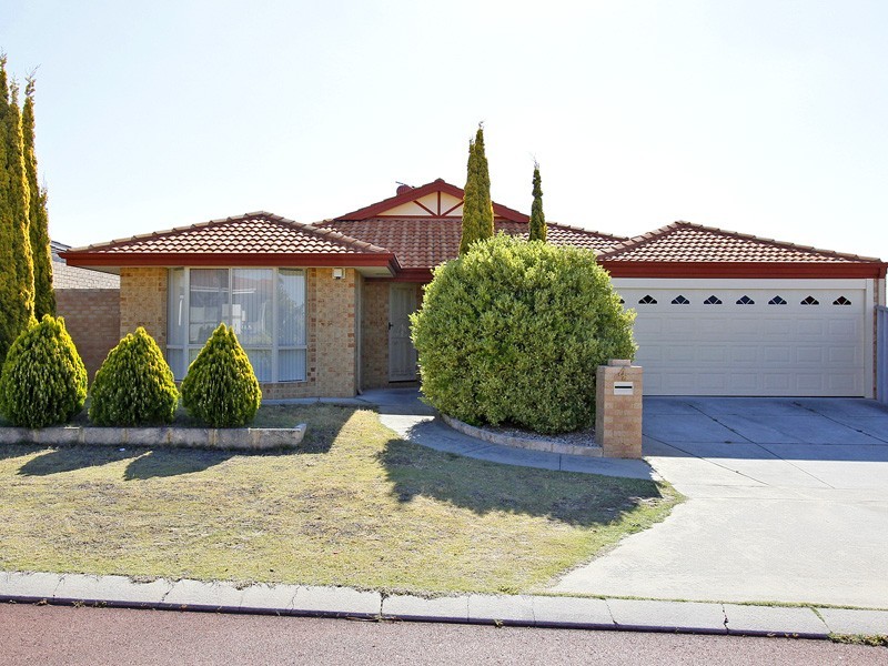 4 Clisby Brace, Alexander Heights WA 6064