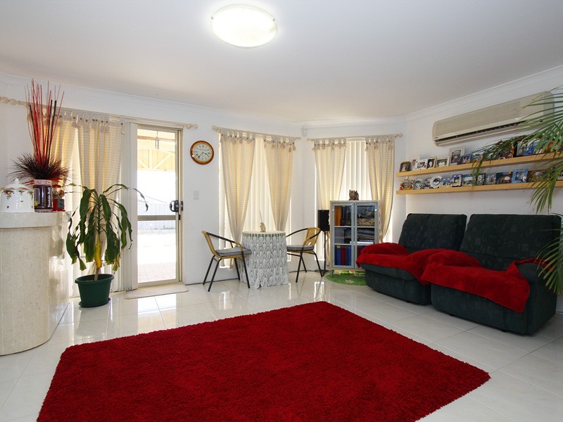 4 Clisby Brace, Alexander Heights WA 6064