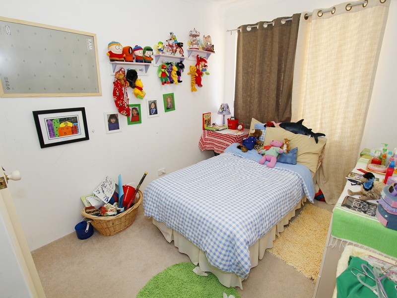 4 Clisby Brace, Alexander Heights WA 6064