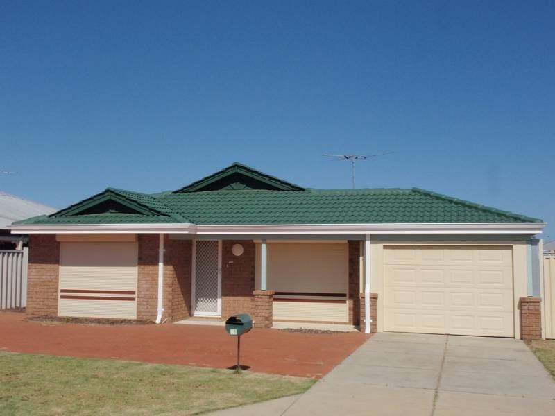 15 Pleasant Mews, Marangaroo WA 6064