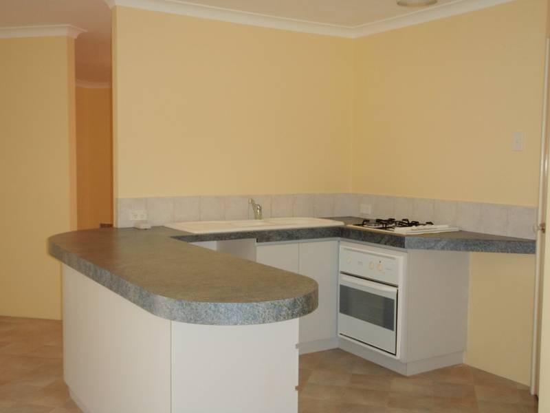 15 Pleasant Mews, Marangaroo WA 6064