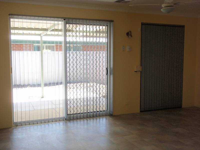 15 Pleasant Mews, Marangaroo WA 6064