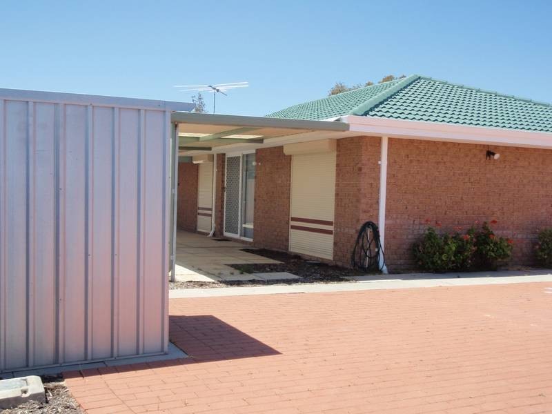 15 Pleasant Mews, Marangaroo WA 6064