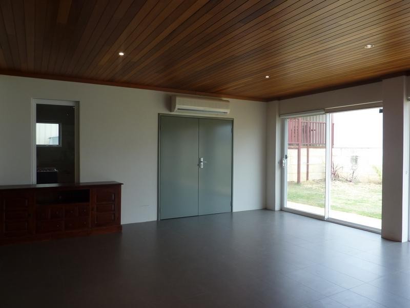 4 Ancona Link, Landsdale WA 6065