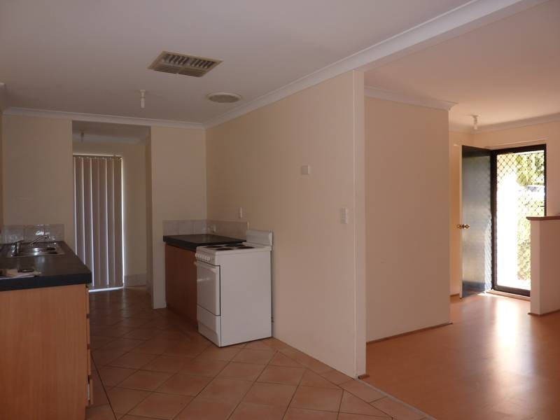 2 Woodroffe Place, Alexander Heights WA 6064