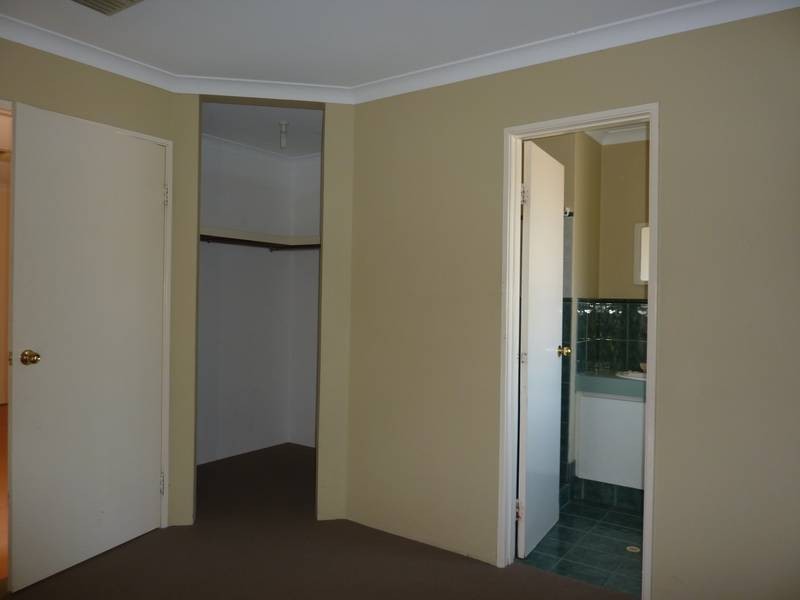 2 Woodroffe Place, Alexander Heights WA 6064