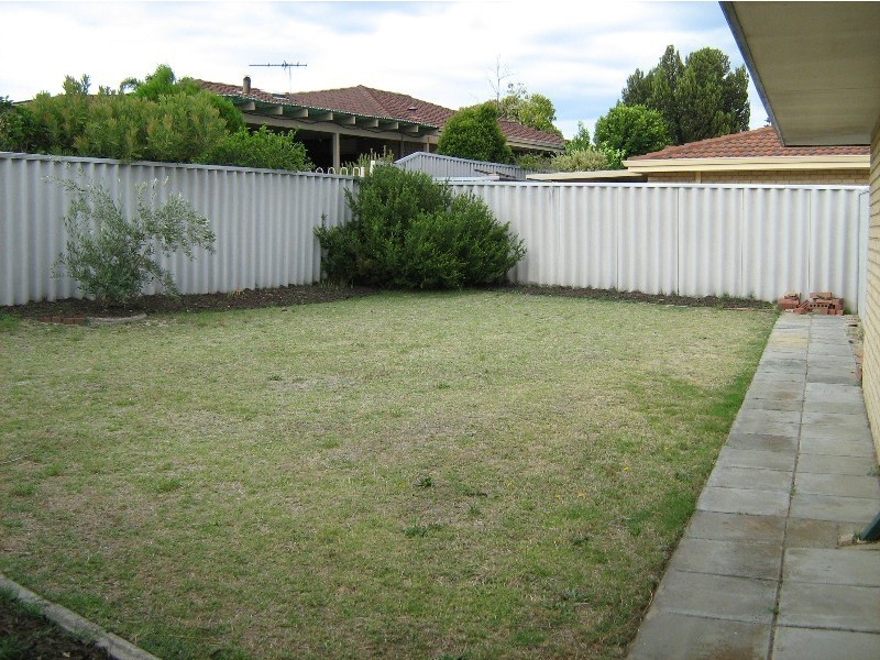 3B Whitney Place, Alexander Heights WA 6064