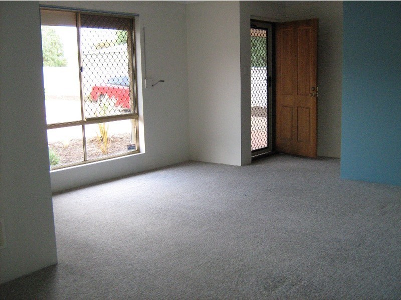 3B Whitney Place, Alexander Heights WA 6064