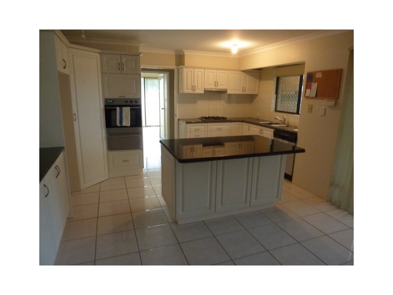 19 Drevon Place, Marangaroo WA 6064