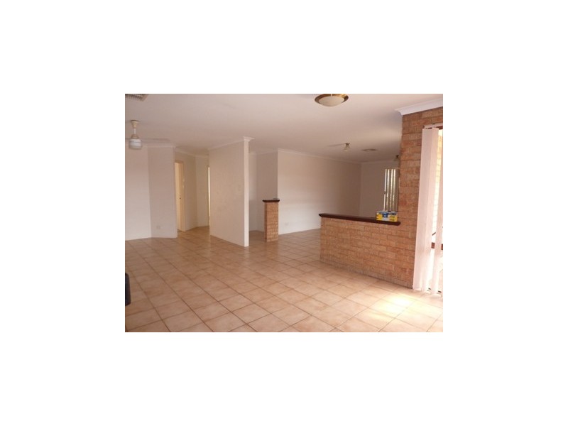 77 Azelia Street, Alexander Heights WA 6064